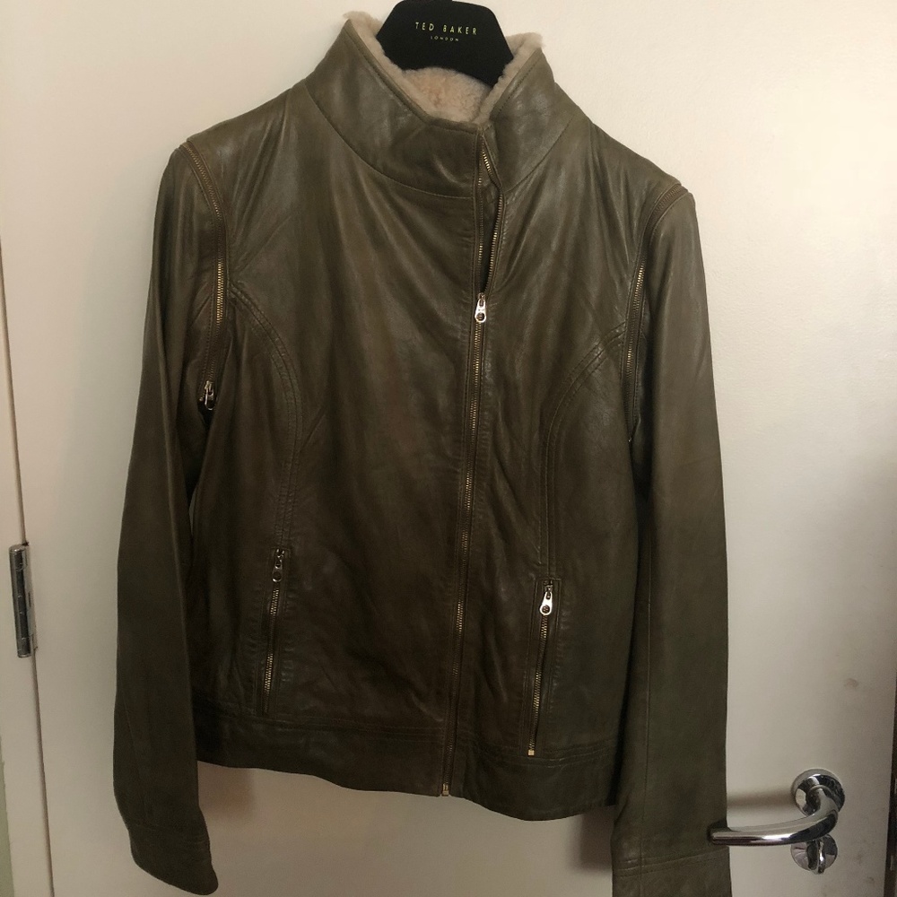 Ted Baker Detachable Sleeves Leather Jacket US 8